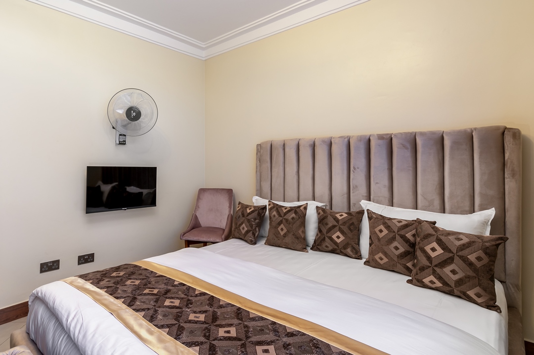 Standard Single Bedroom Photo Saffron Beach Bistro & Cottages Entebbe Uganda Central Region 1