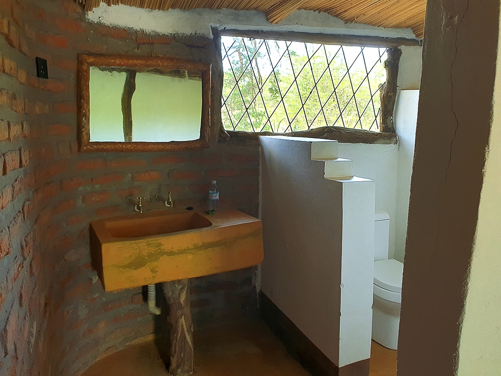 Bathroom Photo Hornbill Bush Lodge Pakwach, Murchison Falls National Park Uganda Northern Western Region