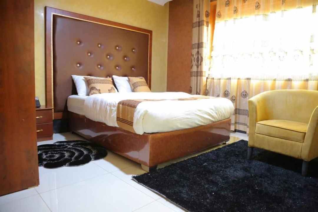 Deluxe Double Bedroom Photo Signature Suites & Hotel Entebbe Uganda Central Region