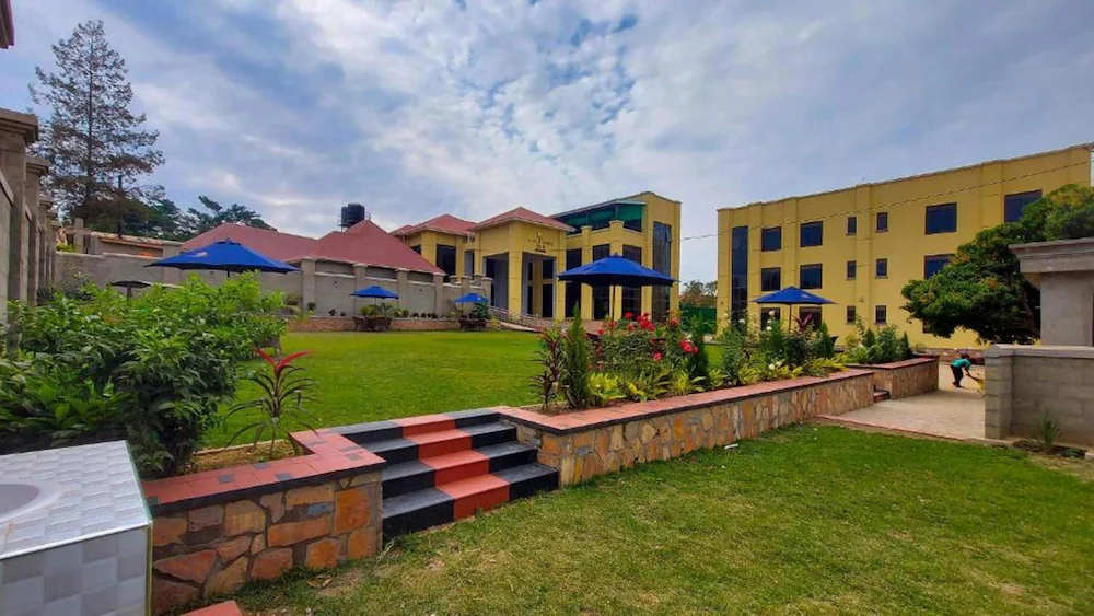 Property Exterior Photo Golden Castle Hotel Hoima Uganda Western Region