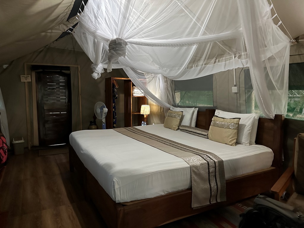 Standard Double Bedroom Photo Twiga Safari lodge Pakwach, Murchison Falls National Park Uganda Northern Western Region