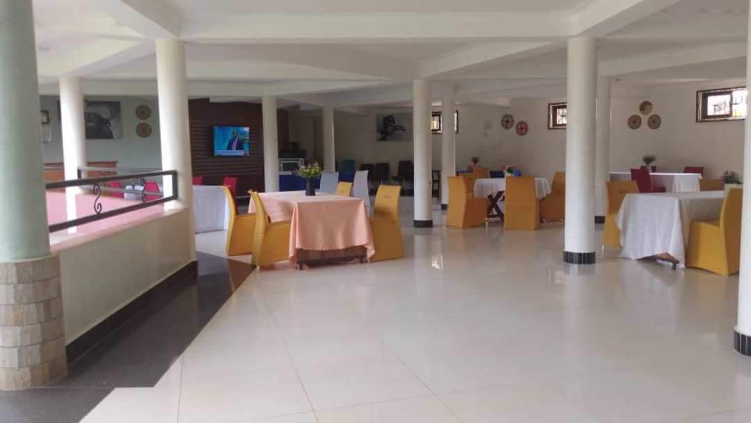 Restaurant Photo De'Place Hotel Hoima Uganda Western Region