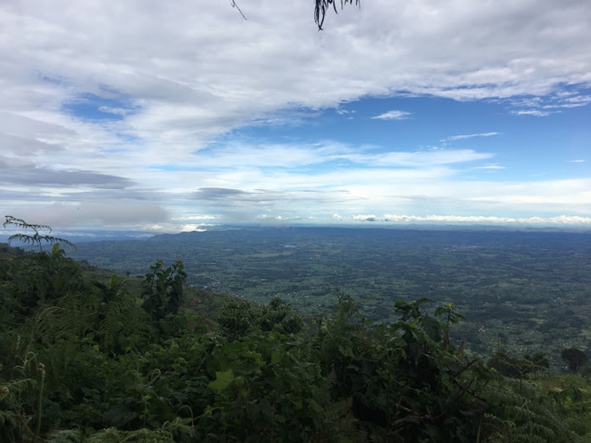 A photograph from the Karangura peak taken during a hiking tour on Rwenzori Mountains located in South Western Uganda. Photo by Piotr Kasprzyk