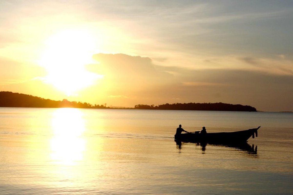 A phtograph of the sunset taken during a sunset cruise on Lake Edward located on the boarder of Uganda and Democratic Republic of Congo