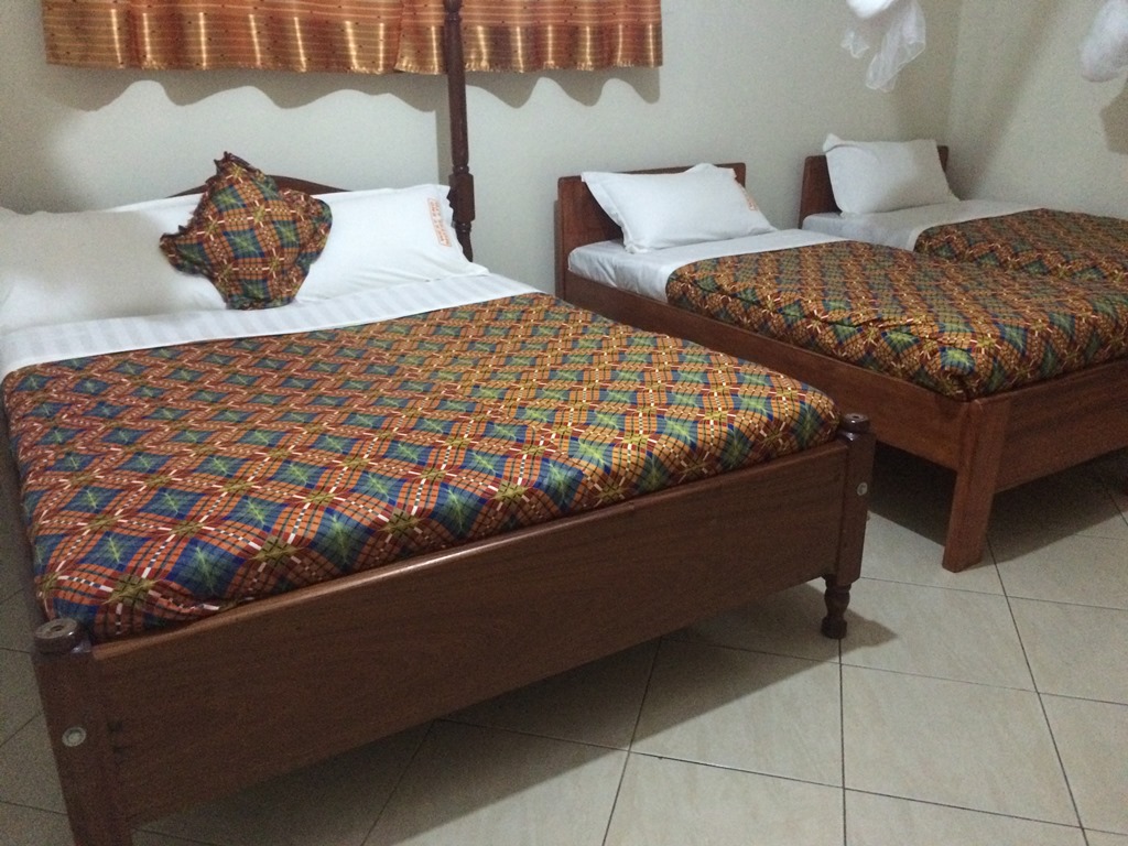 Triple Bedroom Photo Westend Motel Fort Portal Uganda Western Region 1