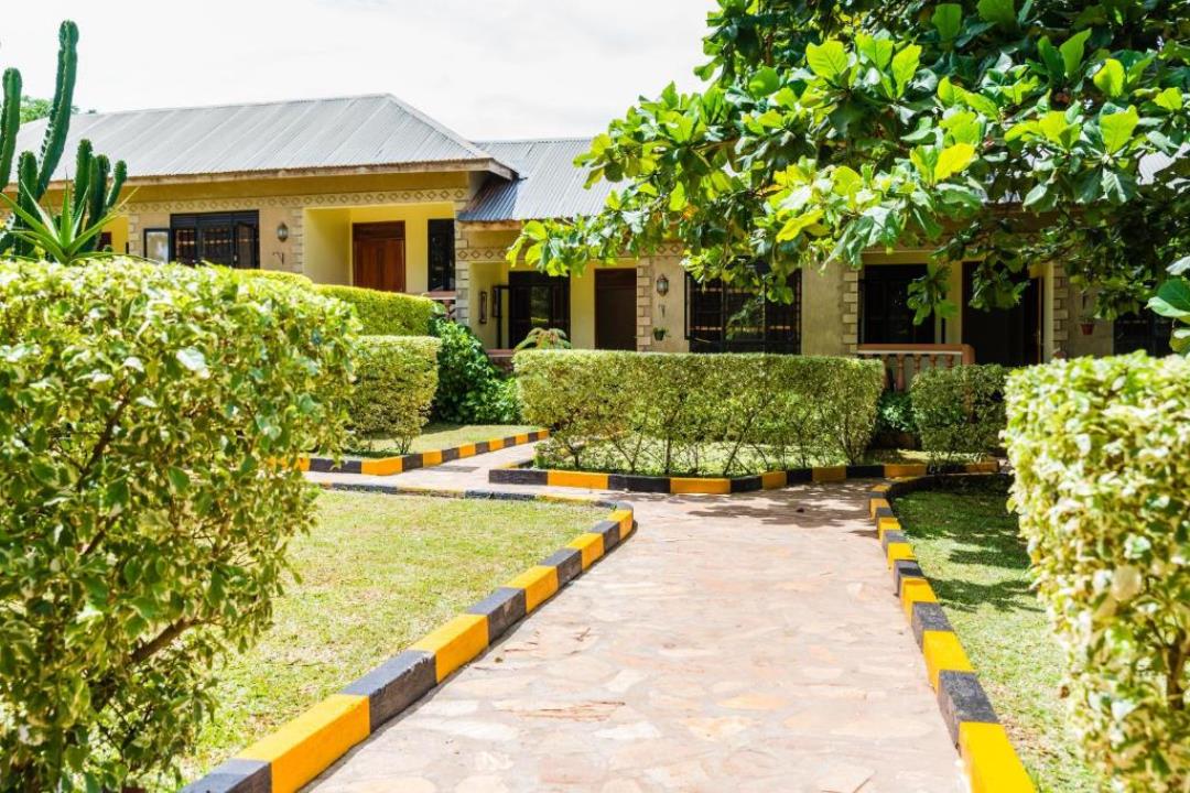 Property Exterior Photo Mirembe Country Home Hotel Entebbe,Uganda Central Region 1