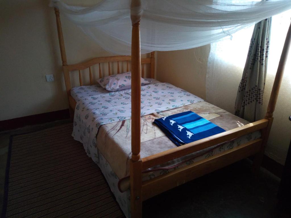 Double Bedroom Photo Rwenzori Homestay Kasese Uganda Western Region 1