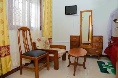 Working Desk Photo Collin Hotel Kasese Uganda Western Region