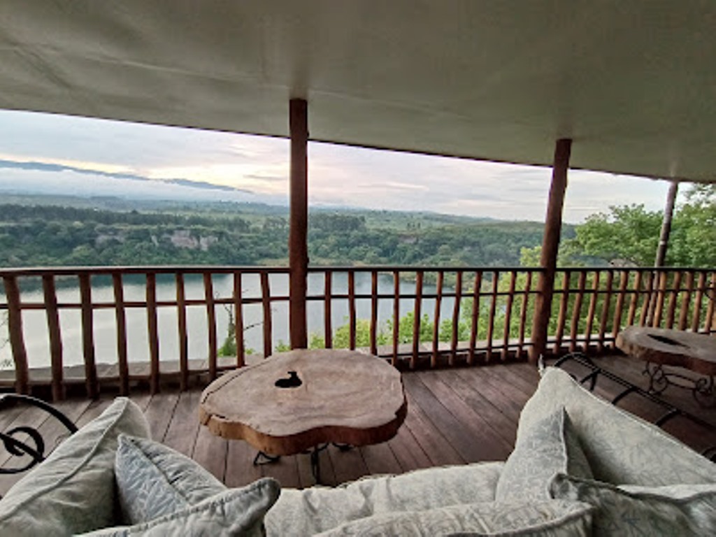 Balcony Photo Kyaninga Lodge Fort Portal,Uganda Western Region 1