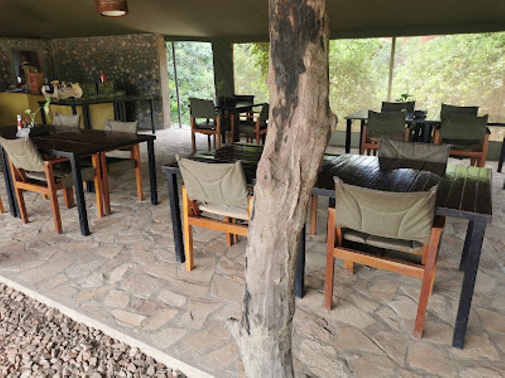 Restaurant Interior Photo Queen Elizabeth Bush Lodge Kasese Uganda Western Region