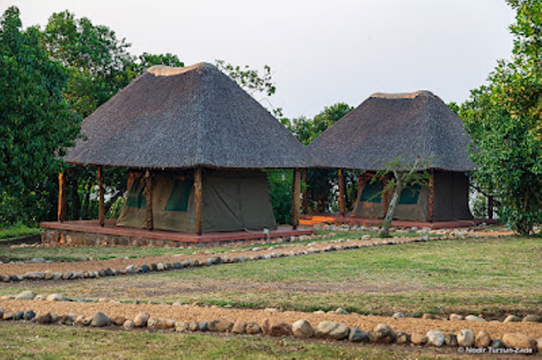 Cottages Exterior Photo Queen Elizabeth Bush Lodge Kasese Uganda Western Region