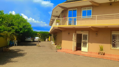 Property Exterior Photo Snow View Hotel Kasese Uganda Western Region