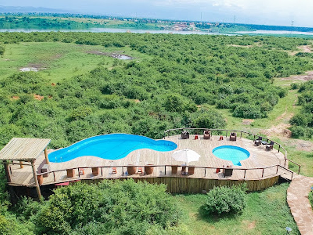 Outdoor swimming pool Photo Buffalo Safari Lodge Kasese Uganda Western Region