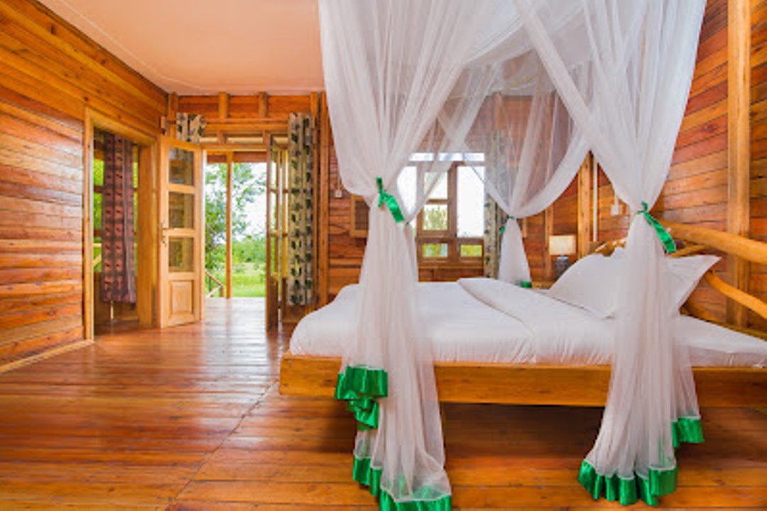 Deluxe Double Safari Bedroom Photo Engiri Game Lodge Kasese Uganda Western Region