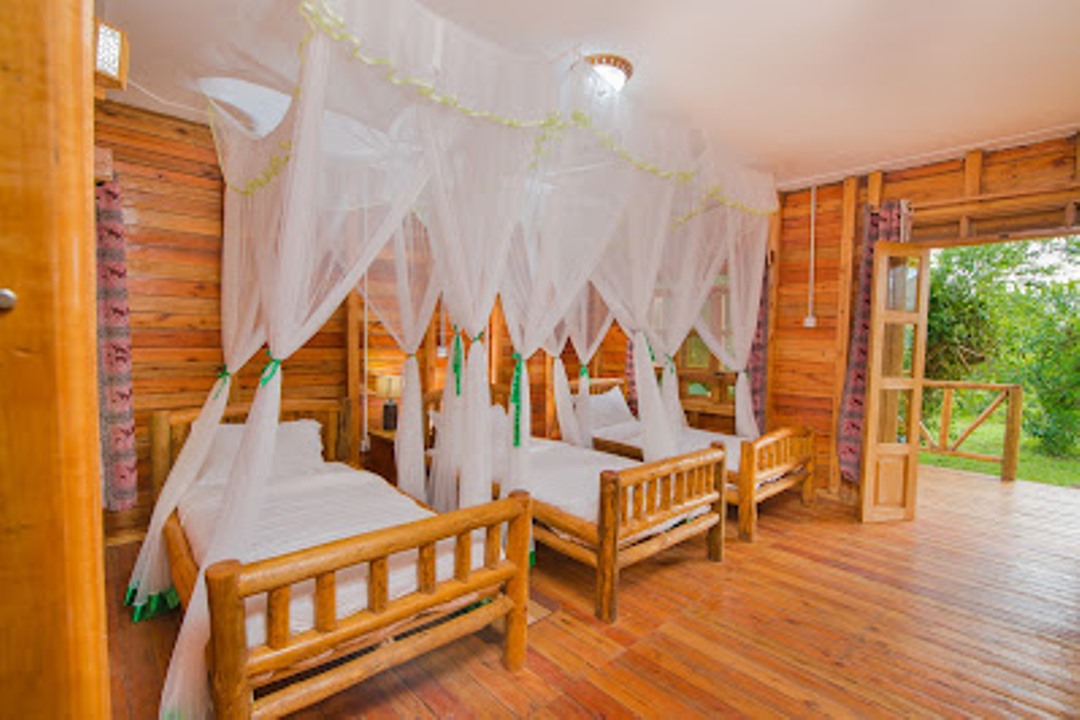 Deluxe Triple Cottage Bedroom Photo Engiri Game Lodge Kasese Uganda Western Region