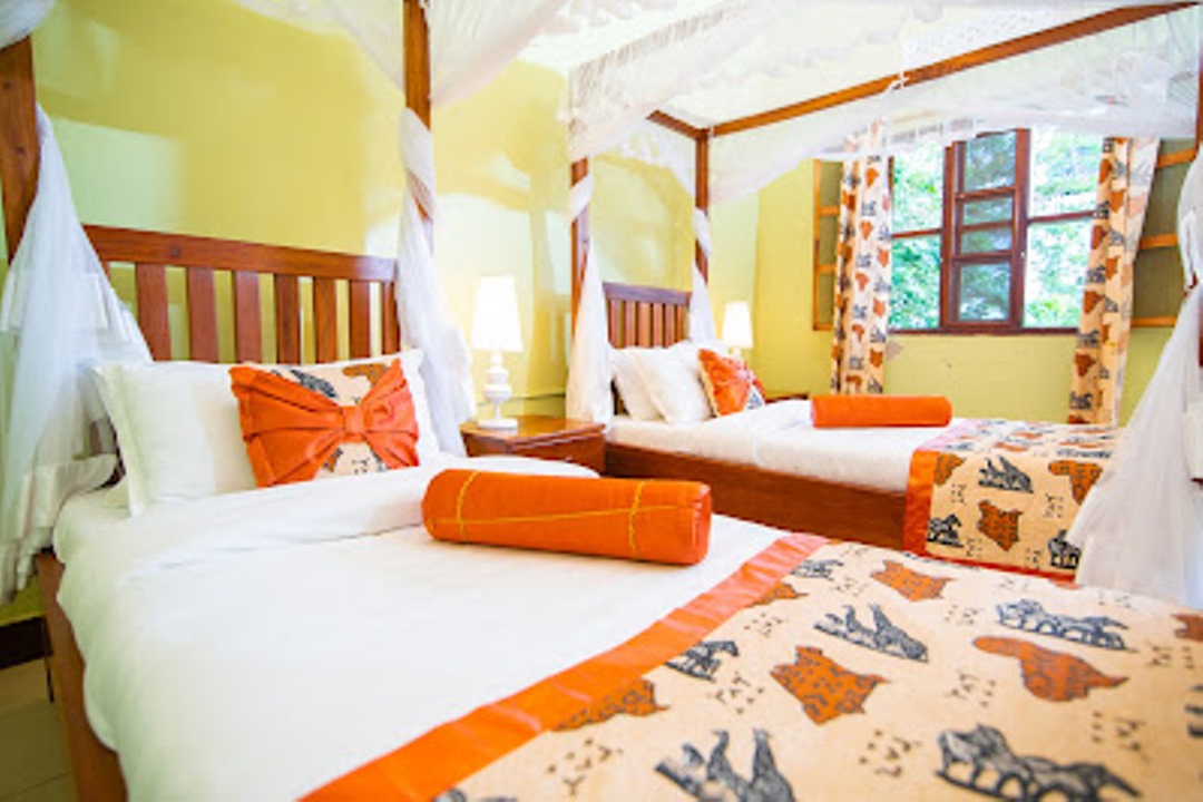 Deluxe Twin Cottage Bedroom Photo Engiri Game Lodge Kasese Uganda Western Region