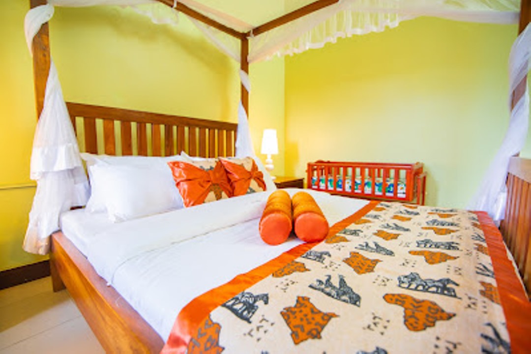 Deluxe Double Cottage Bedroom Photo Engiri Game Lodge Kasese Uganda Western Region