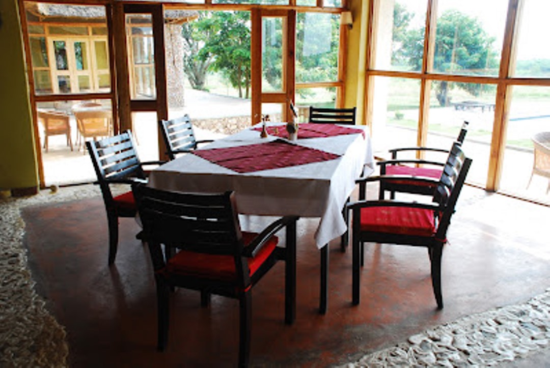 Restaurant Photo Ihamba Lakeside Safari Lodge Kasese Uganda Western Region 1