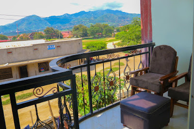 Balcony Photo Kamwe Kamwe Hotel & Spa Kasese Uganda Western Region