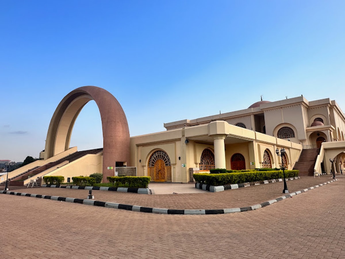 A photograph of the Gadaffi Mosque taken during a Kampala City tour in Central Uganda.