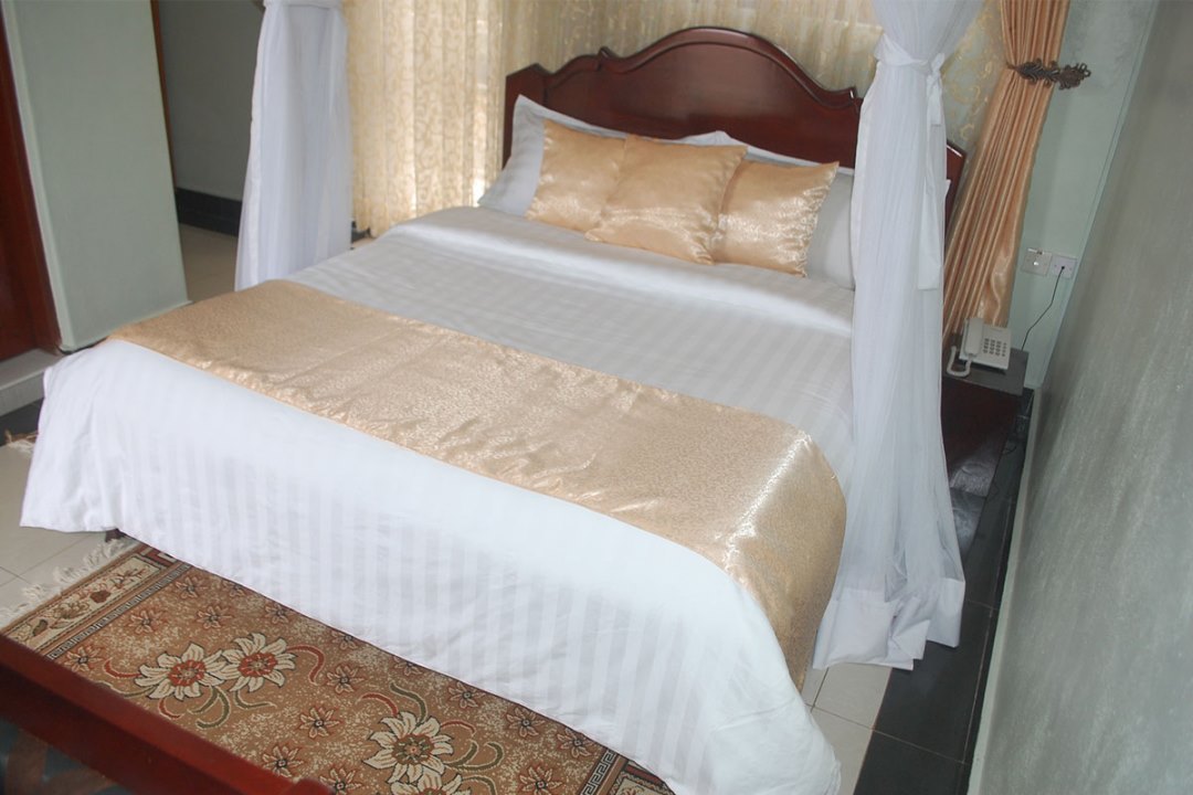 Double Bedroom Photo TJ Global Hotel Kasese Uganda Western Region 1