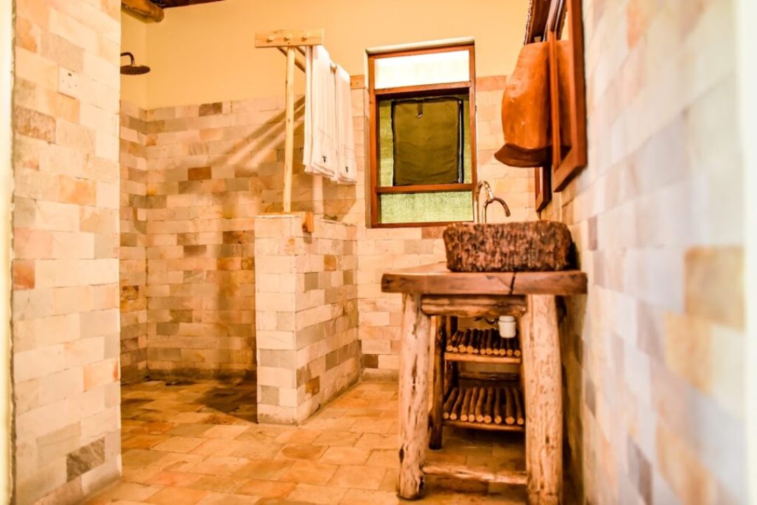 Bathroom Photo Tabingi Safari Lodge Kasese Uganda Western Region