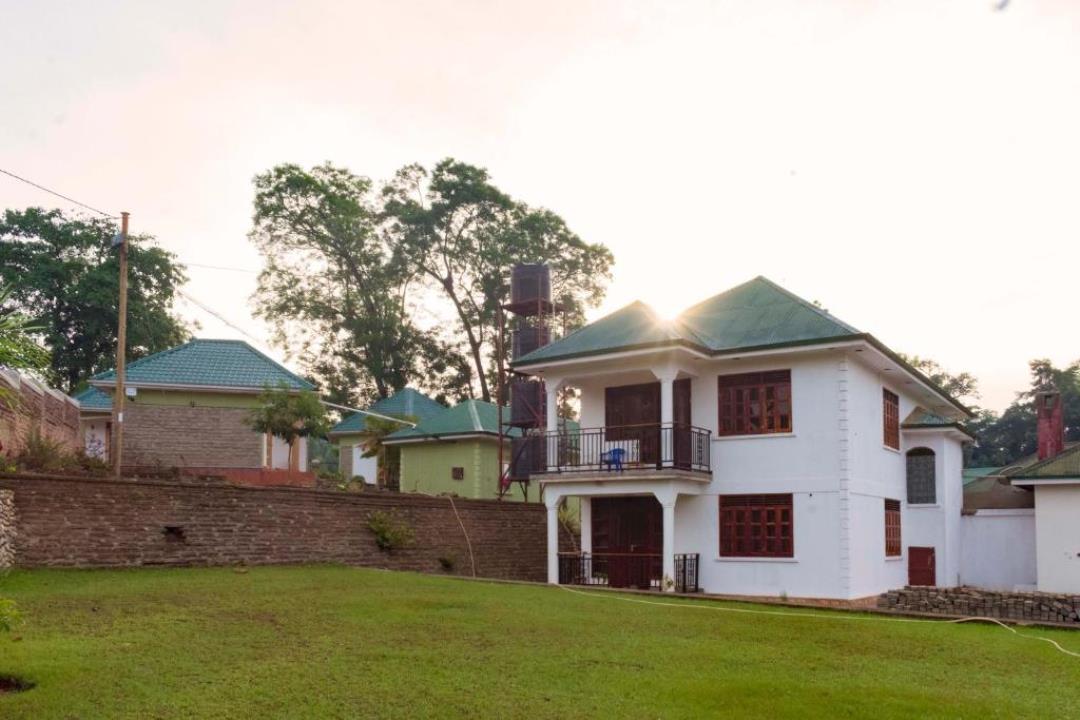 Property Exterior Photo Tooro Fairway Hotel Fort Portal Uganda Western Region