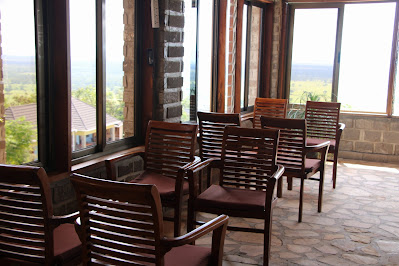 Restaurant Photo Kyangabi Crater Resort Kichwamba Uganda Western Region