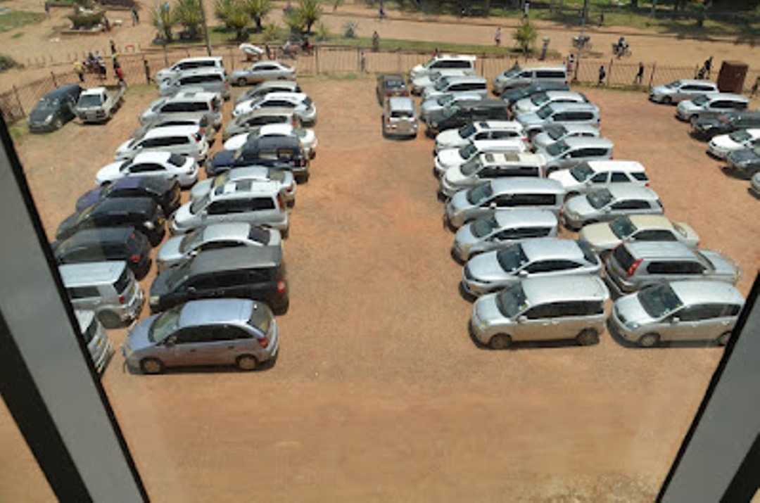 Parking Photo Grand Plaza Hotel Kampala Kapchorwa Uganda Central Region