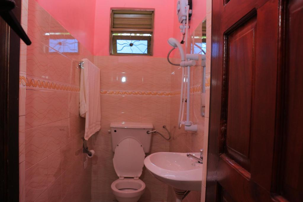 Bathroom Photo Marina Terraces Hotel Mbale Uganda Eastern Region