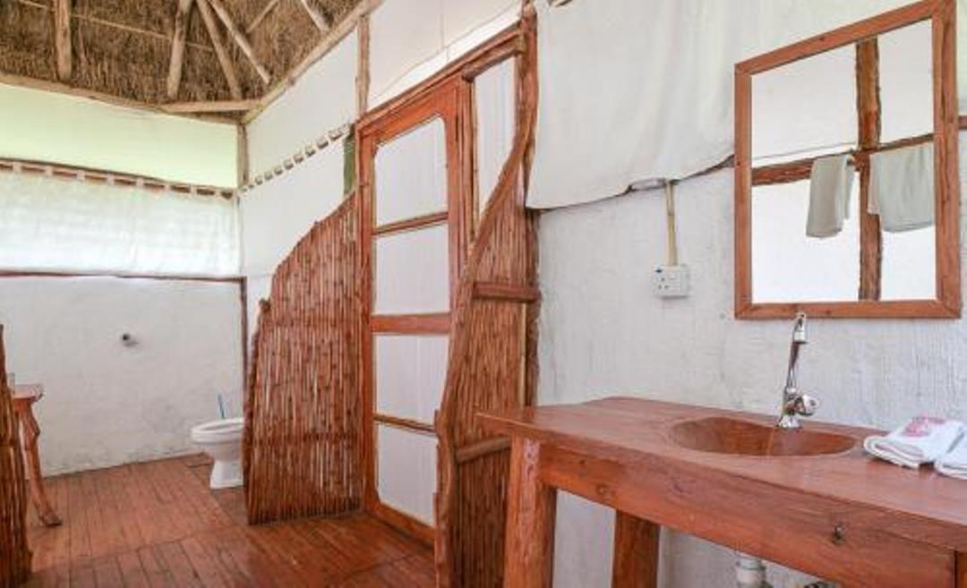 Bathroom Photo Kazinga Wilderness Safari Camp ltd Katunguru Uganda Western Region