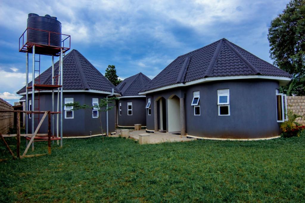 Property Exterior Photo Dyvan Lounge & Cottages Mbale Uganda Eastern Region