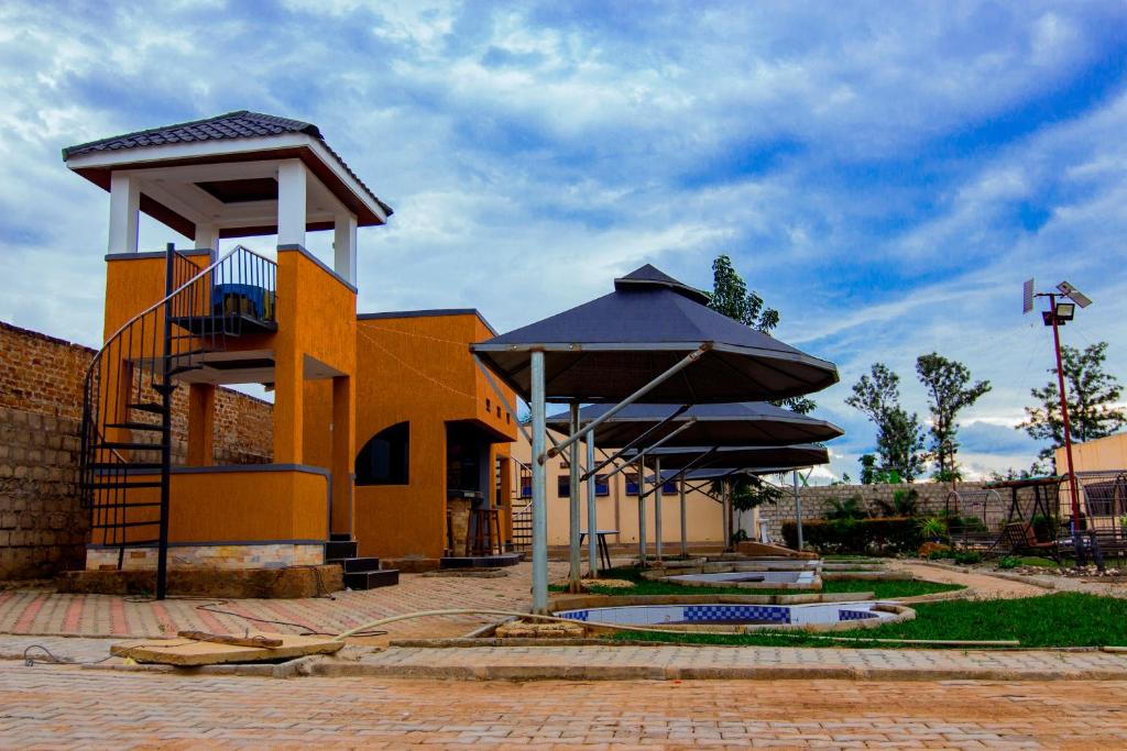 Property Exterior Photo Dyvan Lounge & Cottages Mbale Uganda Eastern Region 1