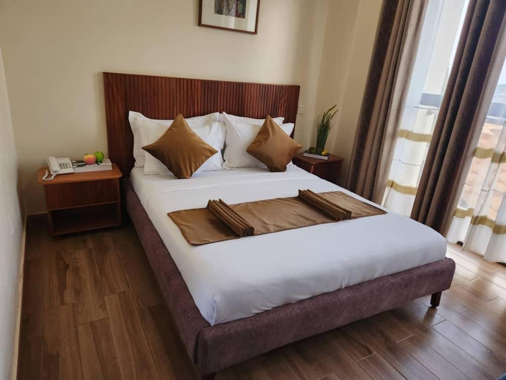 Double Bedroom Photo Flamarc Hotel Kampala Uganda Central Region