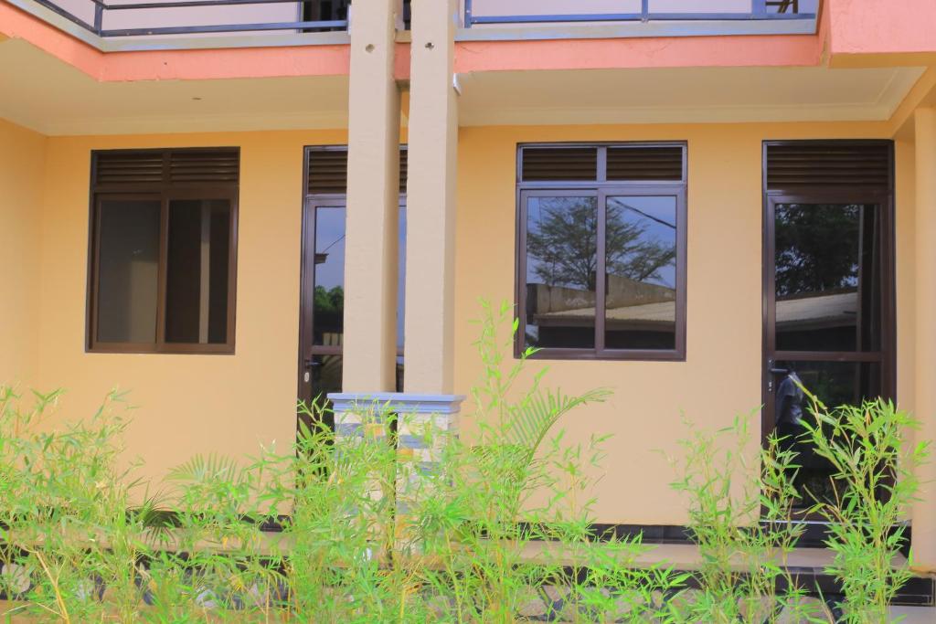 Property Exterior Photo Golden Suites Hotel Entebbe Uganda Central Region