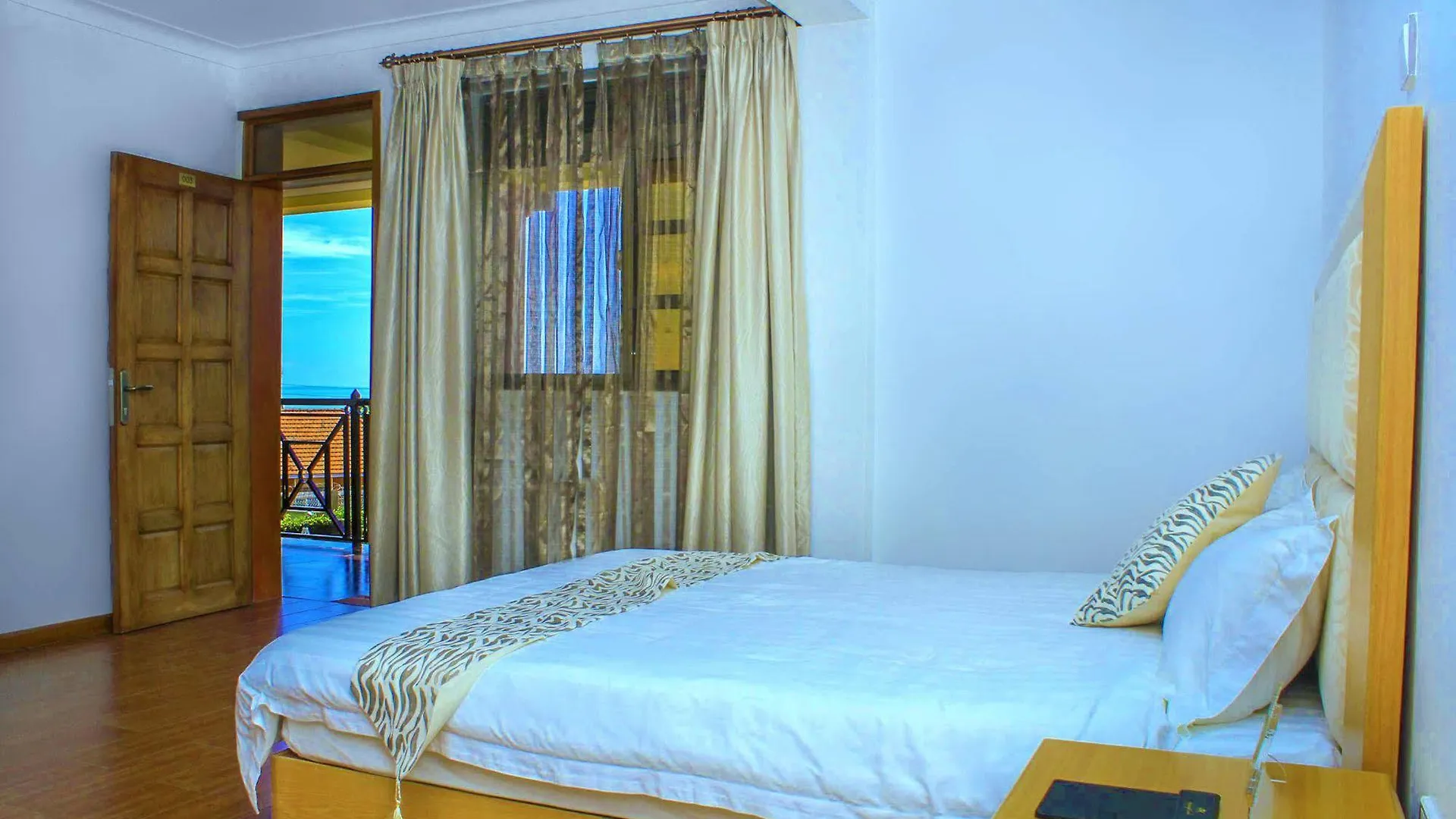 Standard Double Bedroom Photo Rosemary Courts Hotel Entebbe Uganda Central Region 1