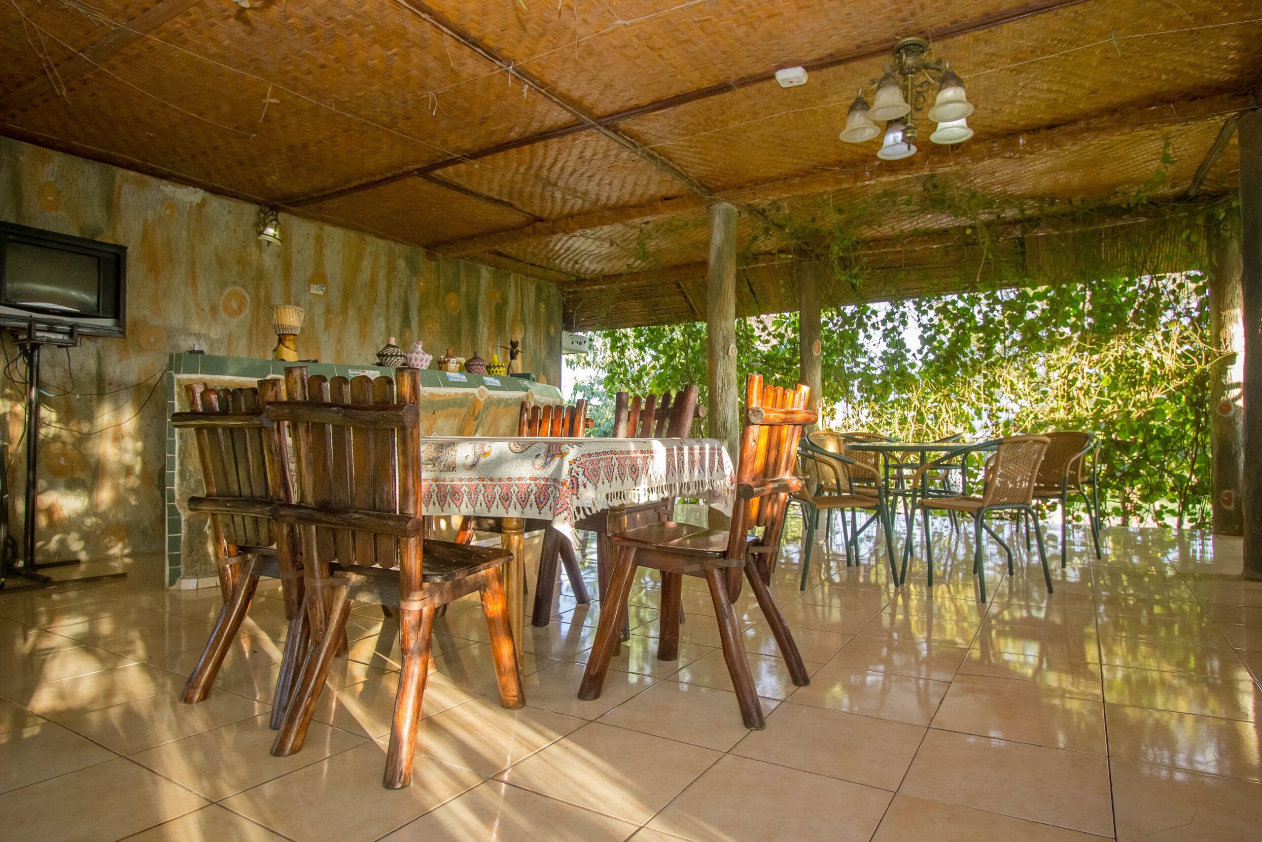 Restaurant Photo Njovu Park Lodge Kasese Uganda Western Region