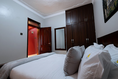 Deluxe Double Bedroom with Balcony Photo Premier Suites Kyanja, Kampala Uganda Central Region