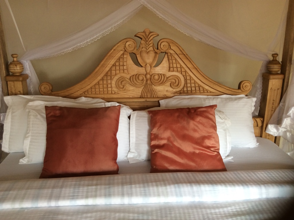 Buffalo: Double Cottage Bedroom Photo Rift Valley Game Lodge Rubirizi Uganda Western Region 1