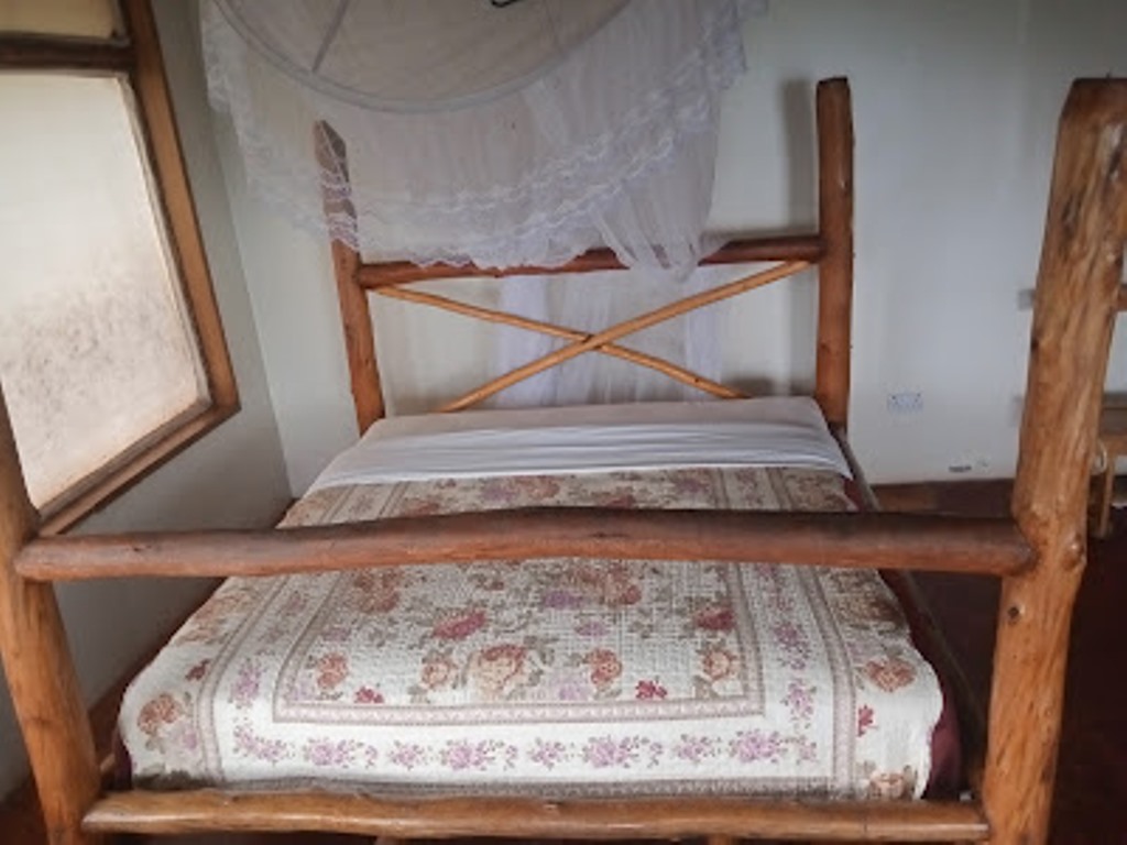 Standard Single Bedroom Photo The Baboon Safari Resort Katunguru Uganda Western Region