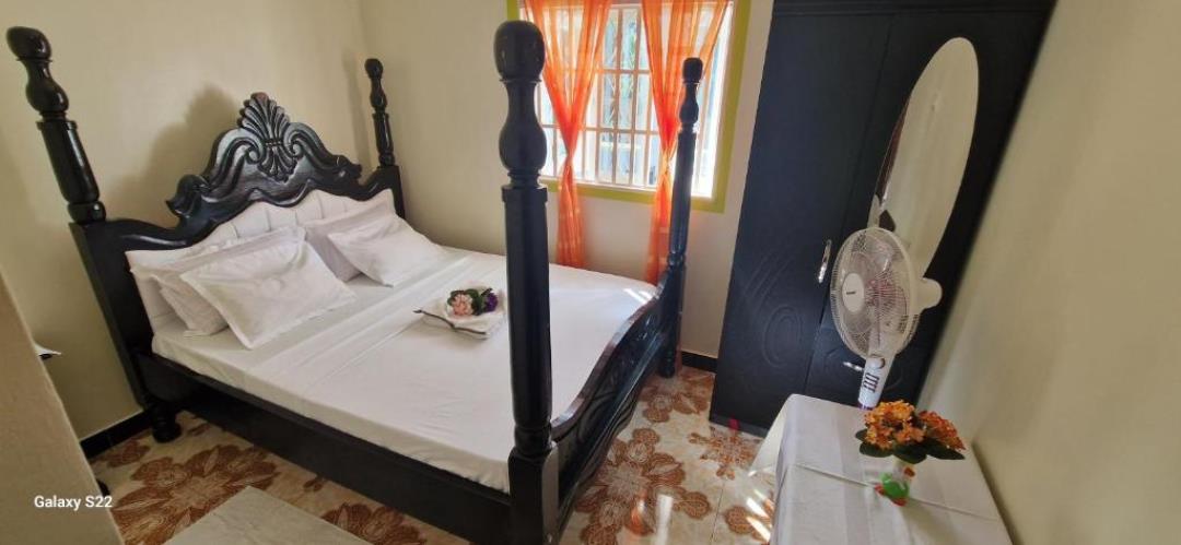 Deluxe Bedroom Photo Frankfurt Cottages Mbale Uganda Western Region 1