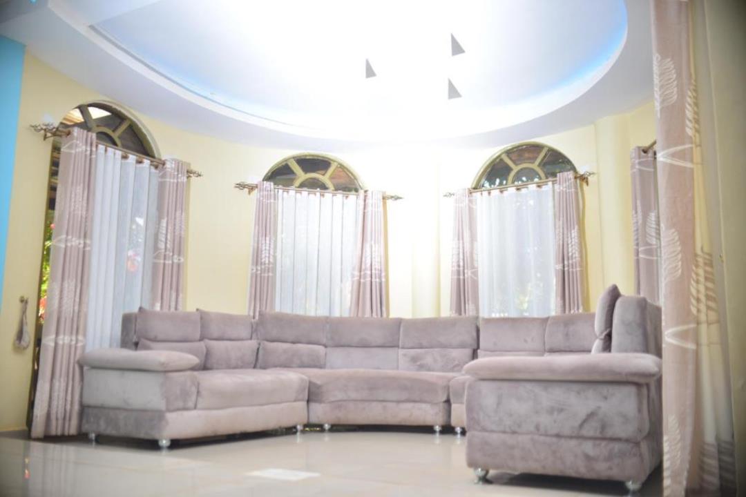 Living area Photo Elgon Palace Hotel Mbale Uganda Western Region