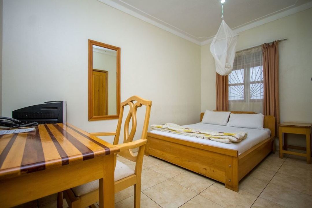 Deluxe Double Bedroom Photo Town Lodge Tororo Western Region Uganda