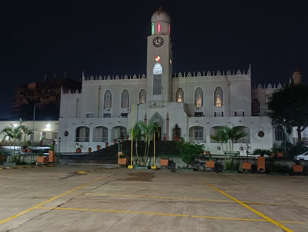 A photograph of the Aga Khan Mosque in Kampala, Uganda