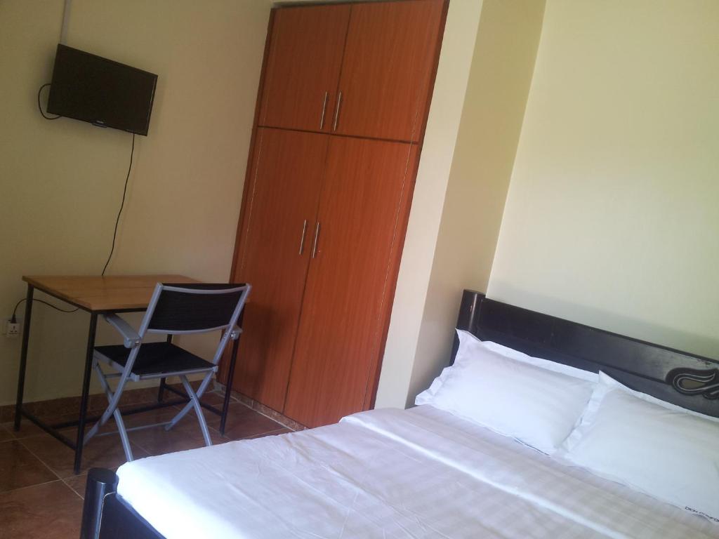 Standard Double Bedroom Photo Dich Comfort Hotel Gulu Uganda Northern Region