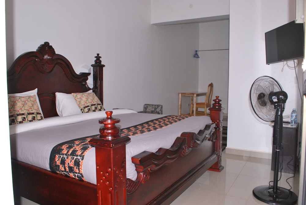 Double Bedroom Photo El Amo Lake view Villa Entebbe Uganda Central Region