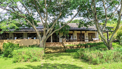 Property Exterior Photo Volcanoes Safaris Kyambura Gorge Lodge Queen Elizabeth National Park Uganda Western Region 1