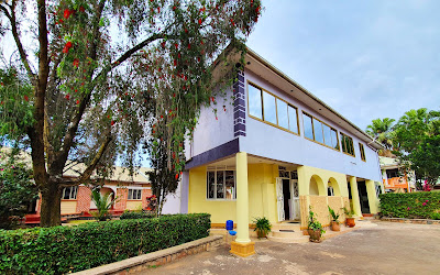 Property Exterior Photo Annas Bed And Breakfast Entebbe Central Region 2