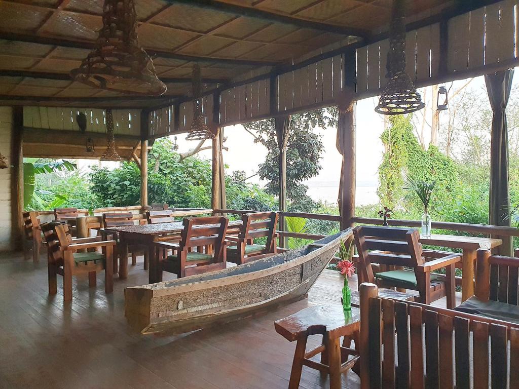 Terrace Restaurant Photo Tilapia Lodge Entebbe Uganda Central Region 1