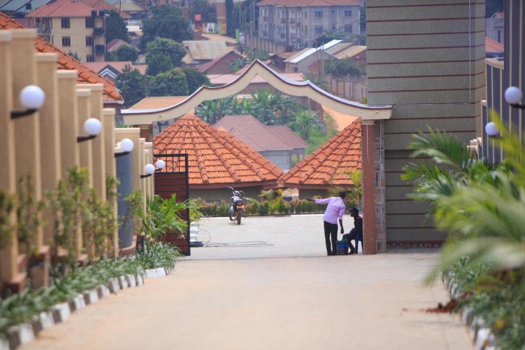 Entrance Photo The Harp Hamilton Park Kampala Central Region